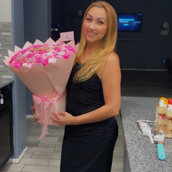 Meet your Posher, Maria - Picture 1 of 3